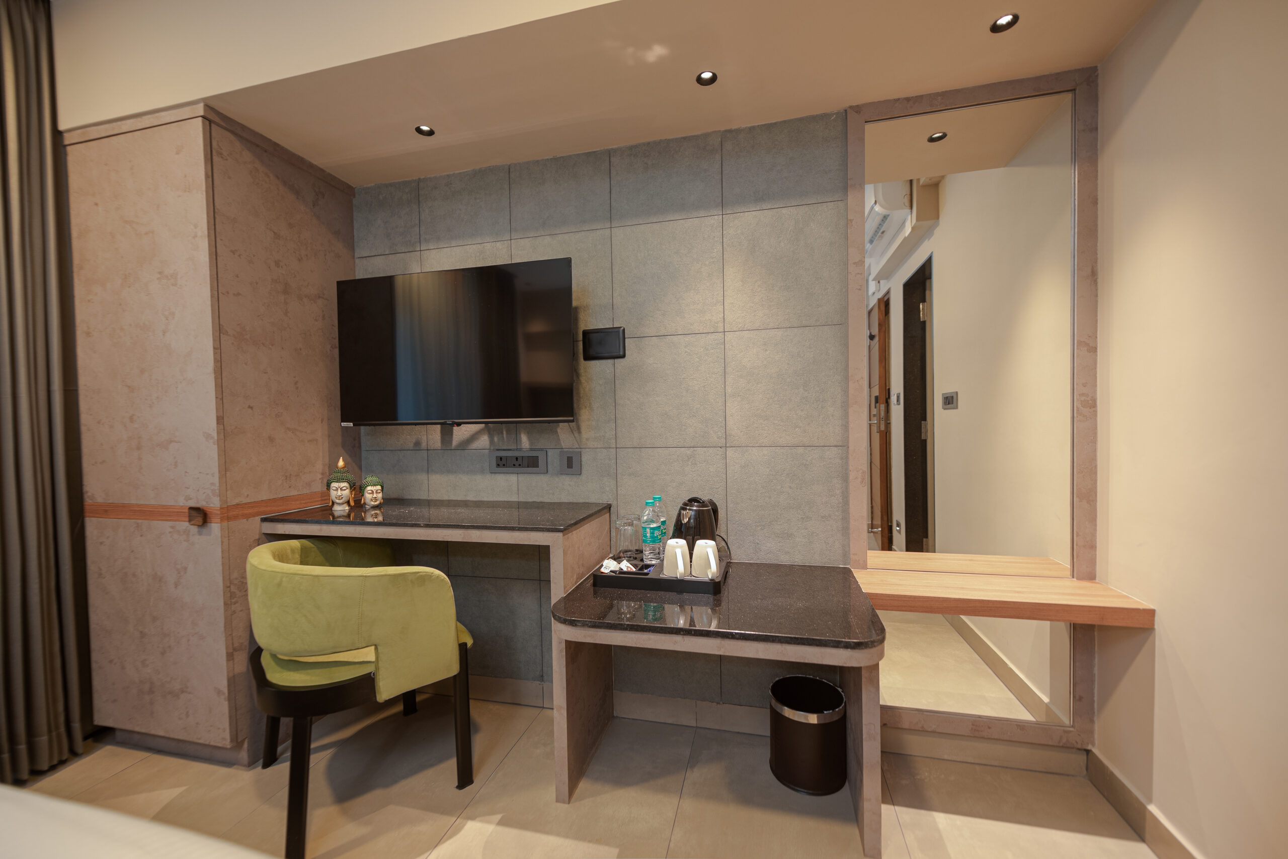 Premium Deluxe Room With Balcony - Image 6