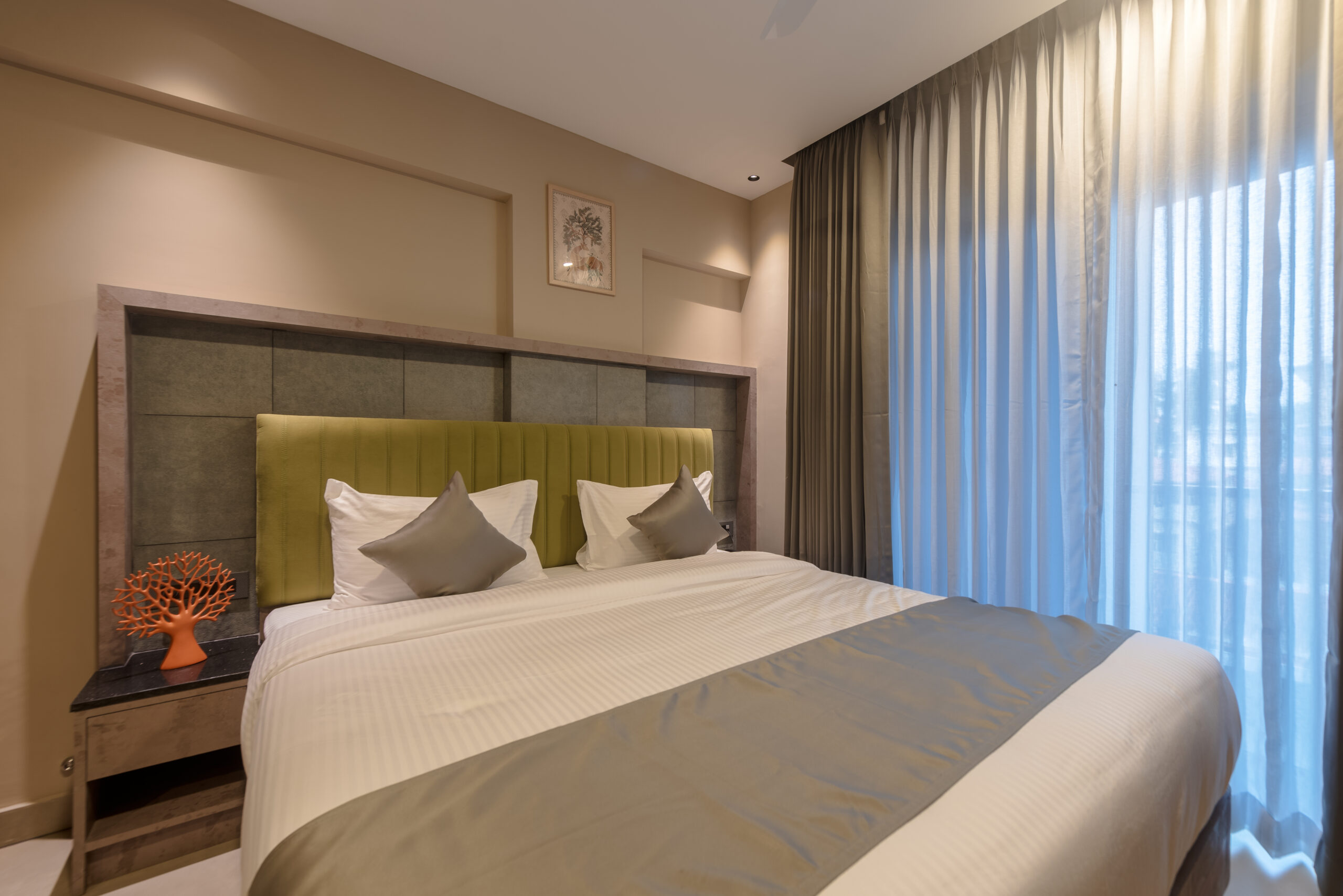 Premium Deluxe Room With Balcony - Image 4