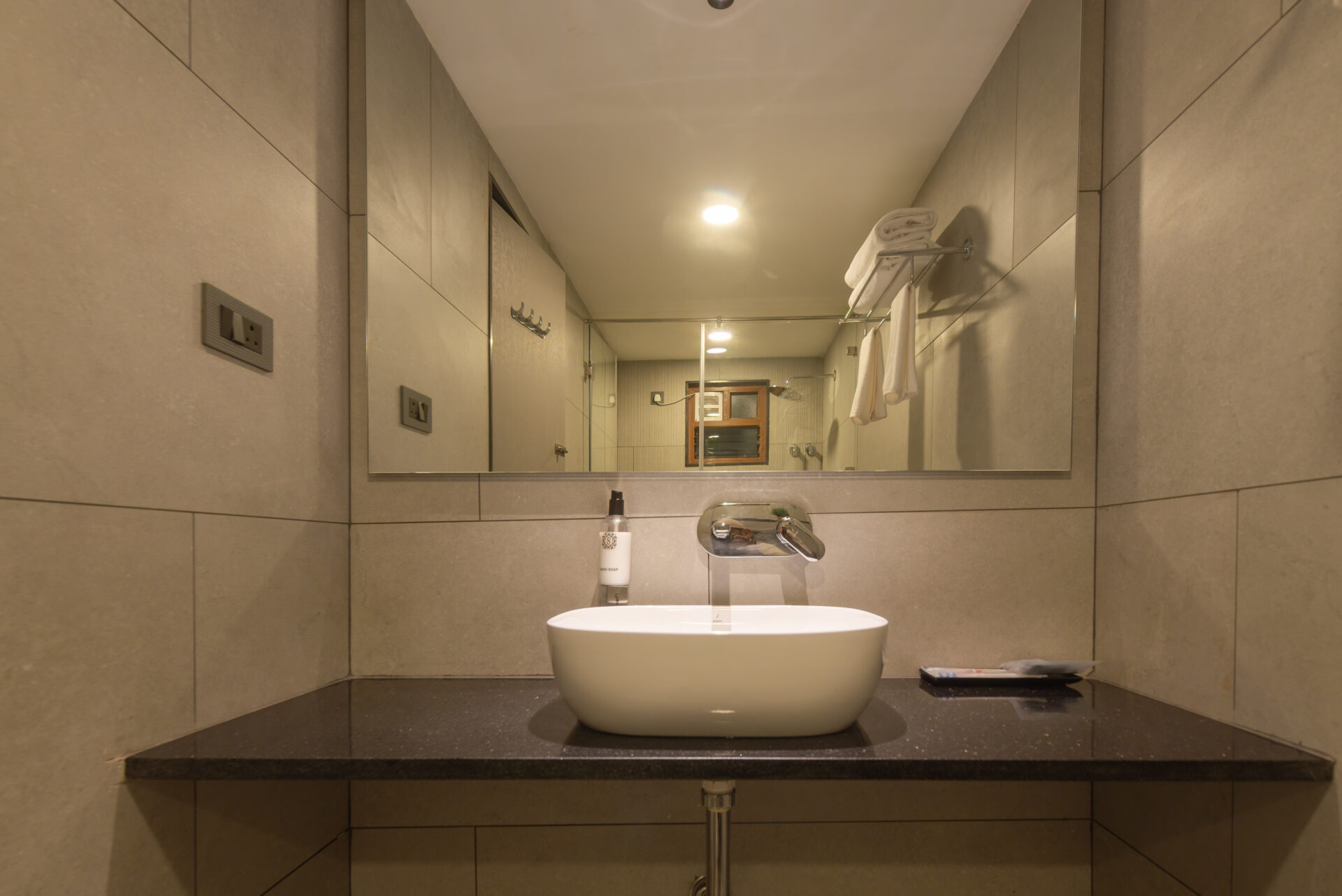 Premium Deluxe Room With Balcony - Image 9